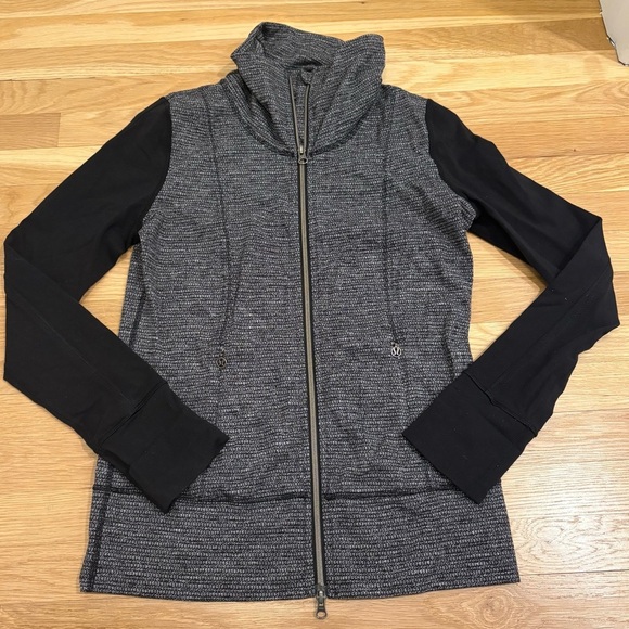 Lululemon Daily Yoga Jacket Coco Pique Black/Black Size 6 - Picture 4 of 5